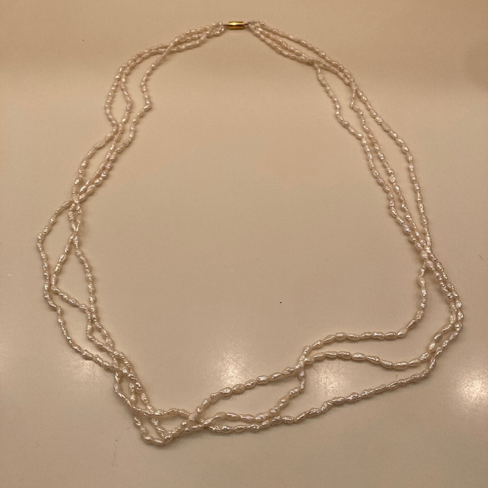 Freshwater pearl necklace